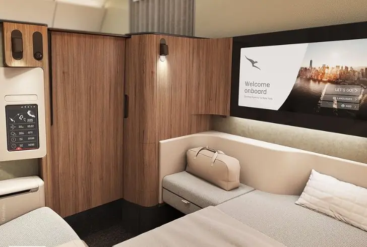 Business-class lie-flat beds on Qantas Airbus A350-1000.