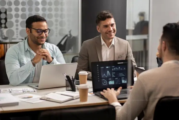 Utilizing AI financial advice allows businesses to make data-driven decisions.