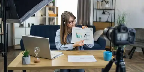 Singapore Issues Warning to Content Creators on Financial Advice