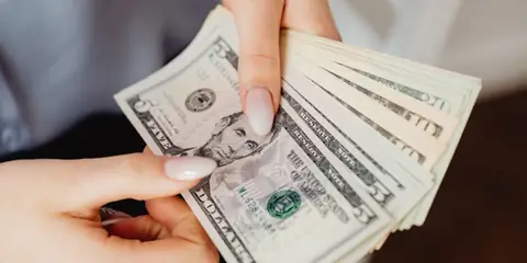 Why Higher Earnings Don’t Always Lead to Financial Freedom