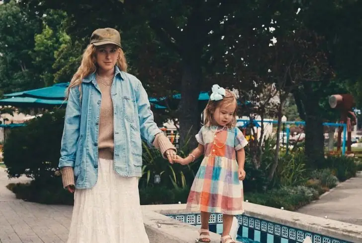 Rumer Willis with her daughter